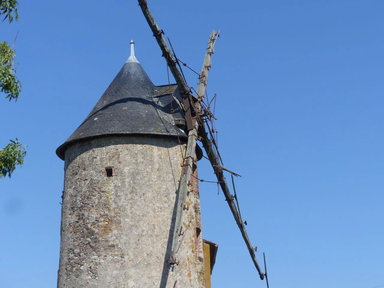 Le Moulin