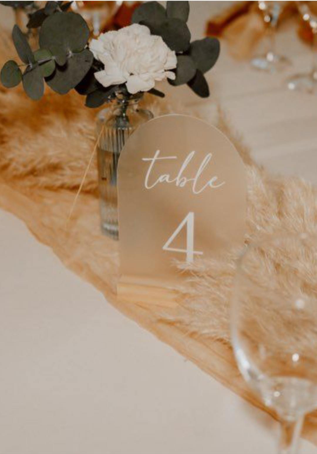 Numéro de table en verre dépoli